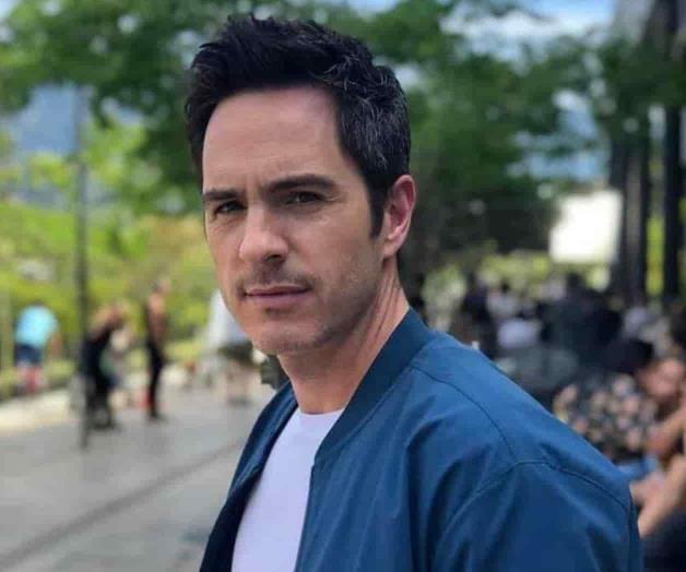 Presume Ochmann novia tras separarse de Aislinn Derbez