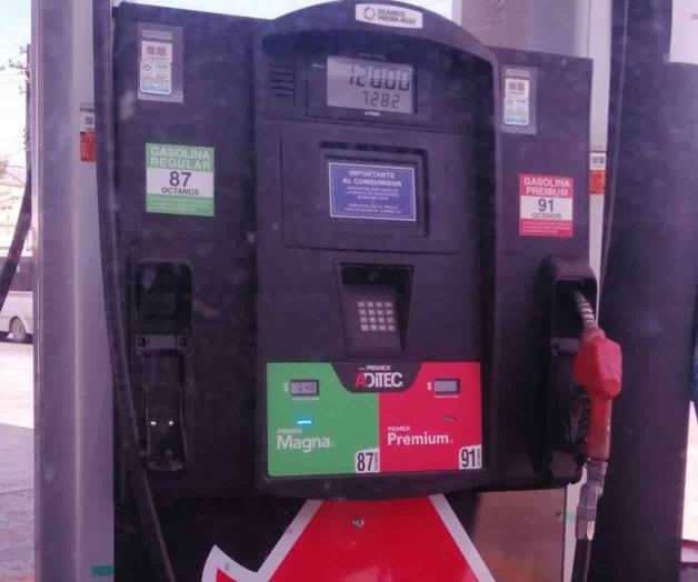 Baja 7 centavos la gasolina Baja 7 centavos la gasolina