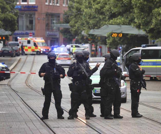 Deja tres muertos ataque con cuchillo