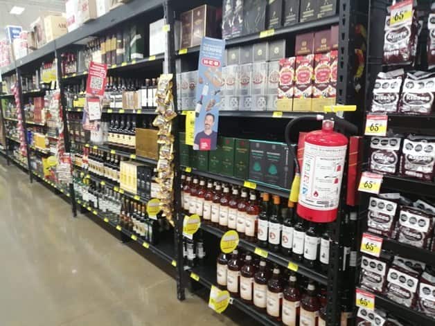 Restringen por Covid venta de alcohol los fines de semana Restringen por Covid venta de alcohol los fines de semana