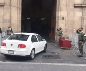 AMLO llega a Palacio Nacional para rendir informe AMLO llega a Palacio Nacional para rendir informe