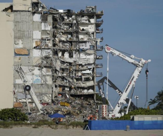 Suspenden labores de rescate en edificio derruido en Florida Suspenden labores de rescate en edificio derruido en Florida