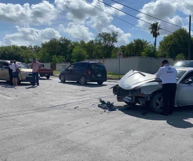 No cede paso... prefiere chocar