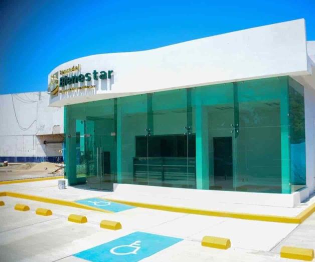 Contratan a chinos para 2,700 cajeros Contratan a chinos para 2,700 cajeros