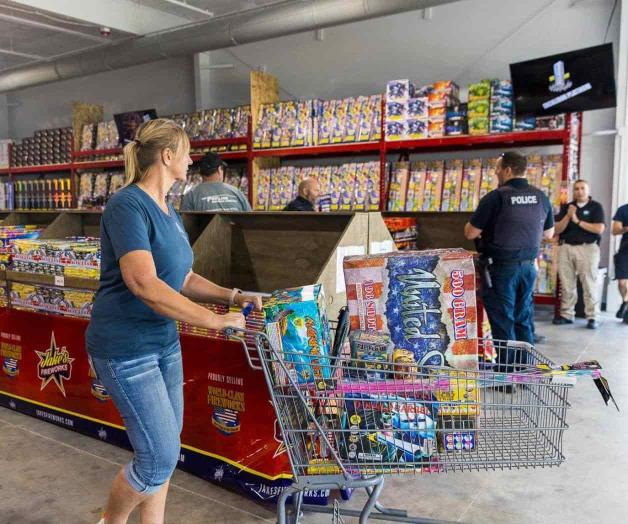 Se dispara precio de los fuegos artificiales Se dispara precio de los fuegos artificiales