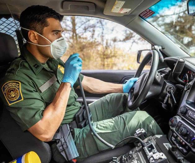 Es la Patrulla Fronteriza brazo armado de Aduana Es la Patrulla Fronteriza brazo armado de Aduana