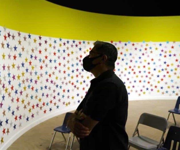 EEUU: Funcionarios visitan albergue para niños migrantes EEUU: Funcionarios visitan albergue para niños migrantes