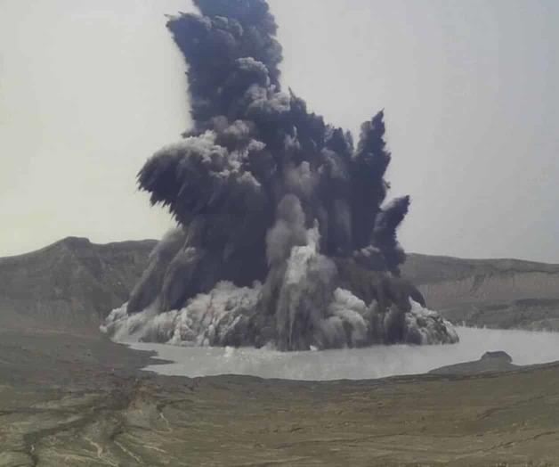Actividad de volcán obliga a evacuaciones en Filipinas Actividad de volcán obliga a evacuaciones en Filipinas