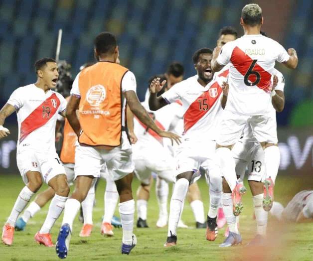 Perú vence a Paraguay por penales y jugará semifinal Perú vence a Paraguay por penales y jugará semifinal