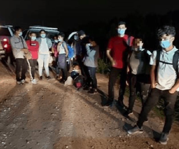 Descubren ilegales ocultos en muebles