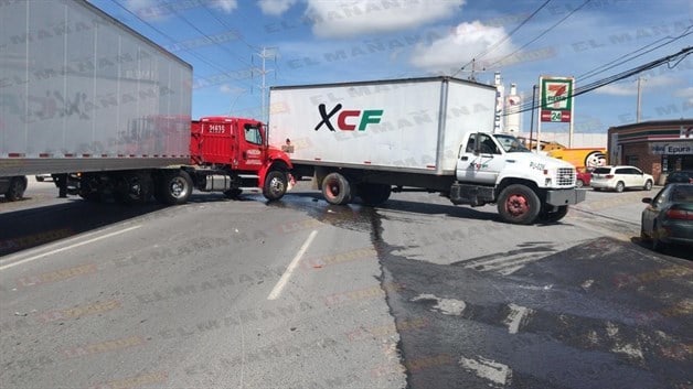 Provoca accidente múltiple caos vial en la Burocrática Provoca accidente múltiple caos vial en la Burocrática