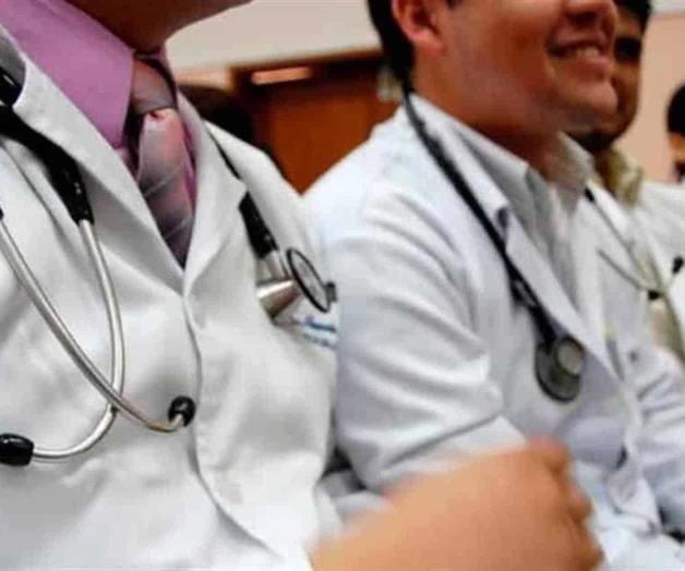 Urgen cambios en servicio social de médicos Urgen cambios en servicio social de médicos