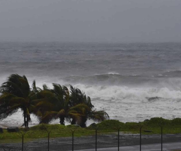 Elsa pierde fuerza a su paso por Haití y R. Dominicana Elsa pierde fuerza a su paso por Haití y R. Dominicana