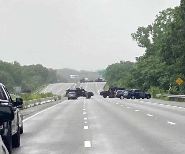 Policía arresta a 11 hombres armados en Massachusetts Policía arresta a 11 hombres armados en Massachusetts