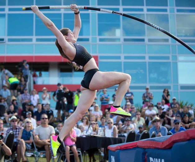 Incursiona Newman en portal para adultos