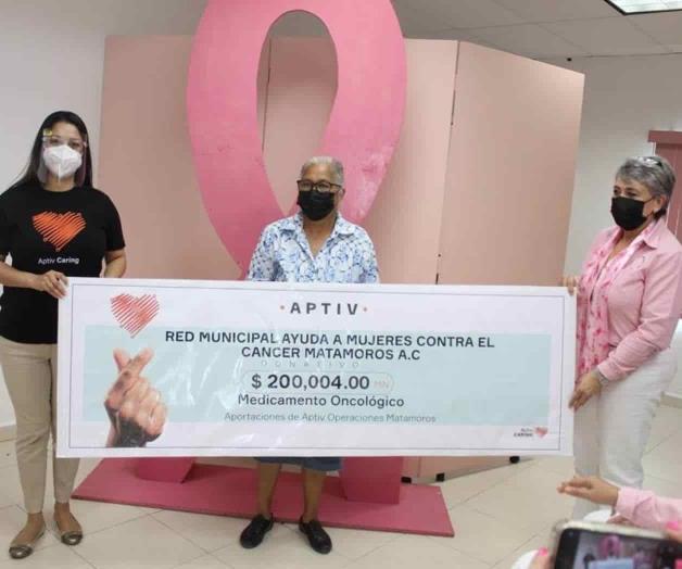 Apoyan el tratamiento de mujeres con cáncer Apoyan el tratamiento de mujeres con cáncer