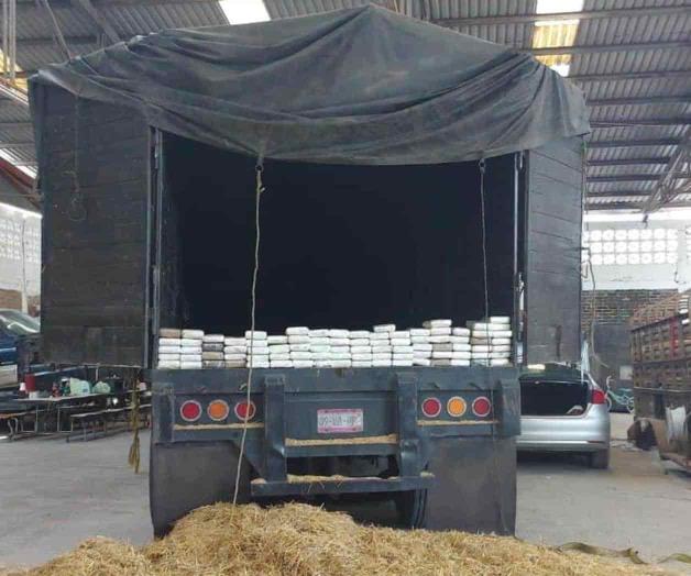 Aseguran camión con 114 kilos de cocaína en la Zedillo