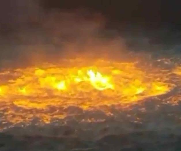 Grupos ambientalistas critican a Pemex por incendio en la Sonda de Campeche Grupos ambientalistas critican a Pemex por incendio en la Sonda de Campeche