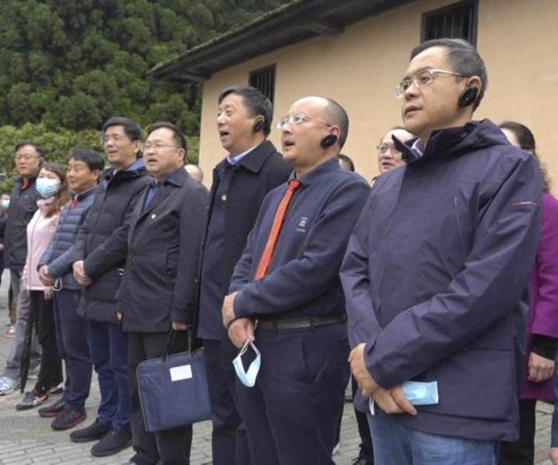 China forma nuevos líderes fieles a la revolución