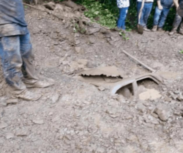 Mueren dos personas por deslave en Hidalgo