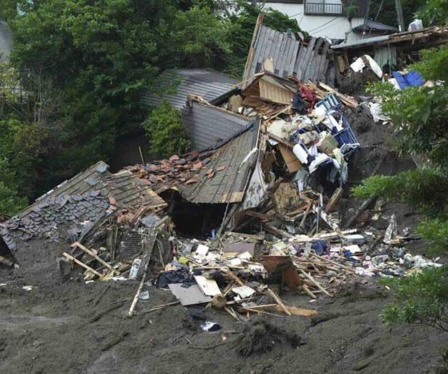 Decenas de desaparecidos tras deslave; cuatro mueren Decenas de desaparecidos tras deslave; cuatro mueren