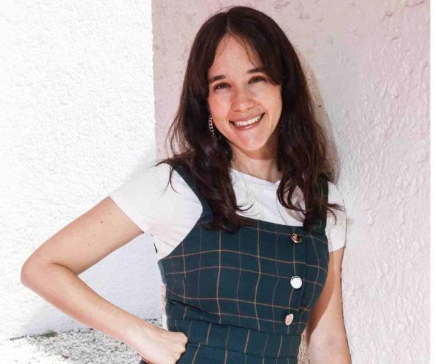 Se enfoca en el presente Se enfoca en el presente