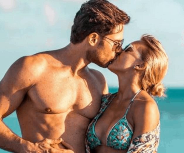 En redes felicita a su pareja En redes felicita a su pareja