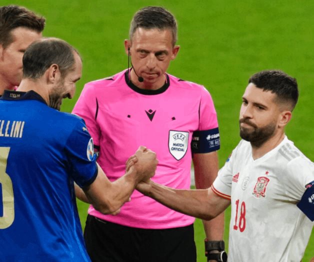 Intimidó Chiellini a España con su retorcido colmillo Intimidó Chiellini a España con su retorcido colmillo