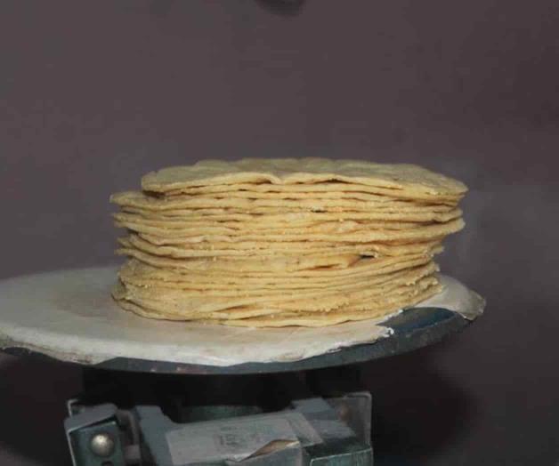 Aplican aumento al costo de tortilla Aplican aumento al costo de tortilla