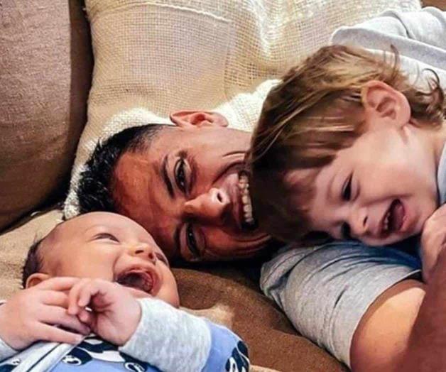 Acusa ex pareja a Chicharito de no pagar pensión Acusa ex pareja a Chicharito de no pagar pensión