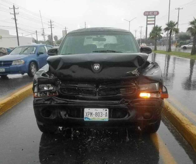 Chocan entre la lluvia Chocan entre la lluvia