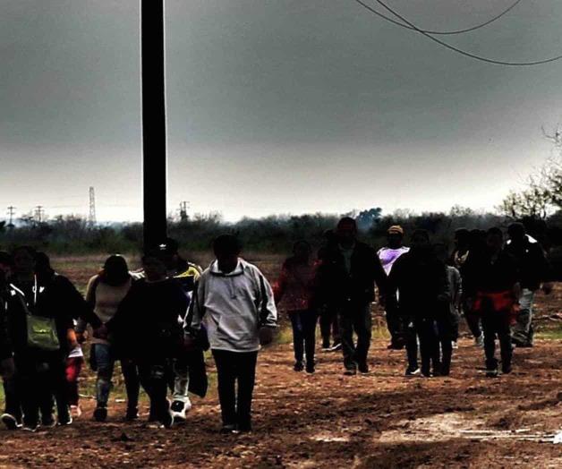 Localizan 233 migrantes en dos grupos masivos Localizan 233 migrantes en dos grupos masivos