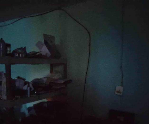 Sufren apagones e incomunicación Sufren apagones e incomunicación