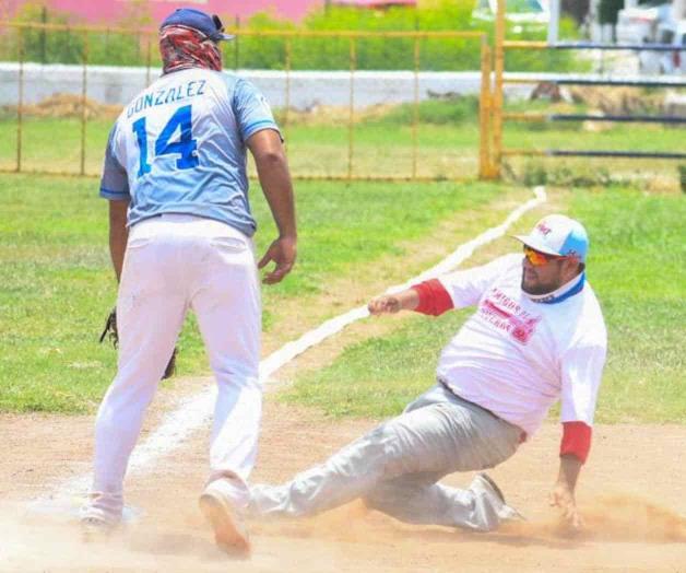 Amigos de Viveros pegan primero en la serie final Amigos de Viveros pegan primero en la serie final