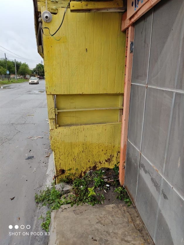 Se adueñan tianguistas de terrenos federales