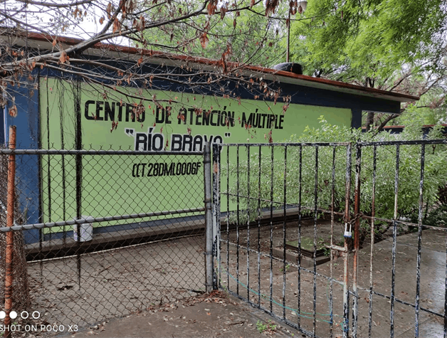 Destruyen escuelas