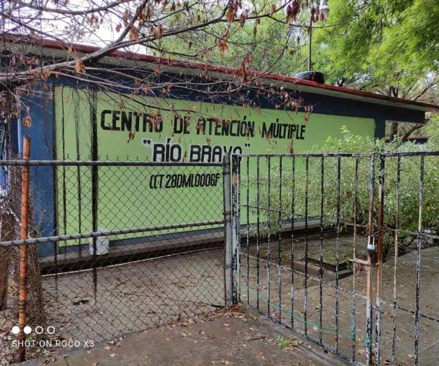 Saquean a su antojo Escuela de Educación Especial Saquean a su antojo Escuela de Educación Especial