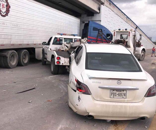 Cafre provoca volcadura, hiere a conductor y escapa Cafre provoca volcadura, hiere a conductor y escapa