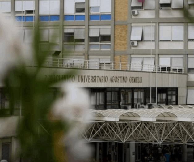 El papa ofrecerá bendición dominical desde el hospital El papa ofrecerá bendición dominical desde el hospital