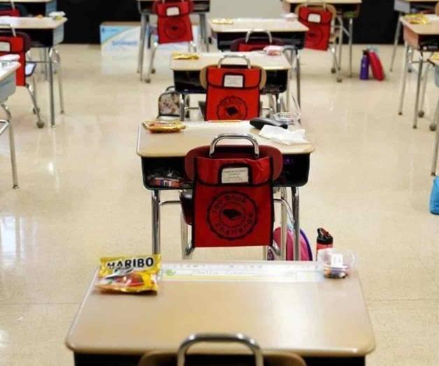 Permite EU a vacunados ir a escuela sin cubrebocas