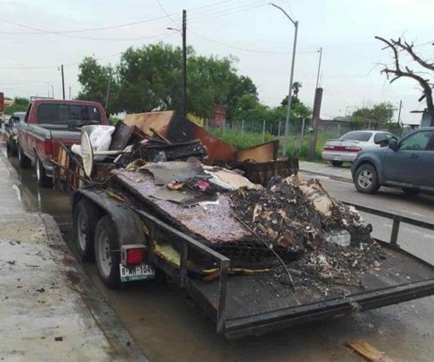 Víctimas de incendio piden ayuda social Víctimas de incendio piden ayuda social