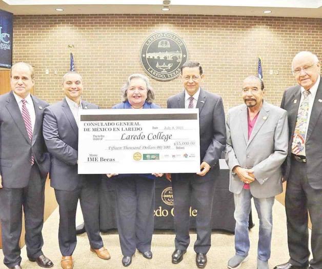 Apoyará con becas para connacionales Apoyará con becas para connacionales