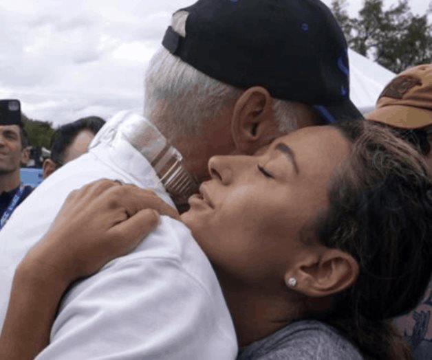 Familias de Surfside se unen para darse consuelo