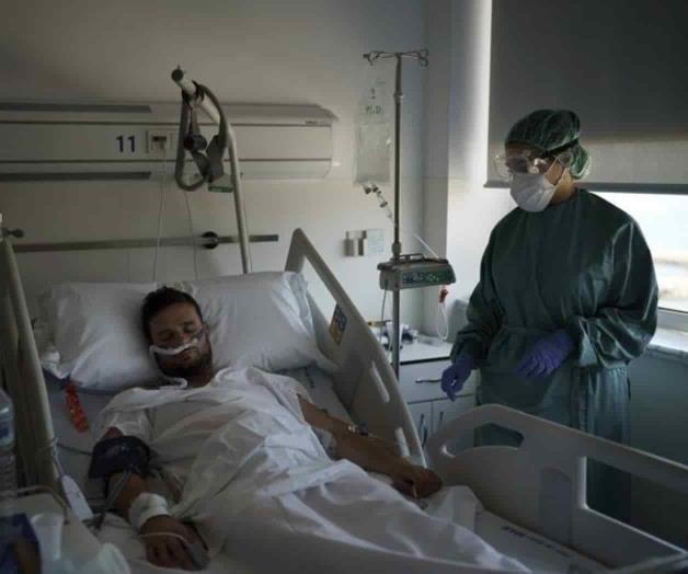 Muchos recién hospitalizados por COVID en España son jóvenes