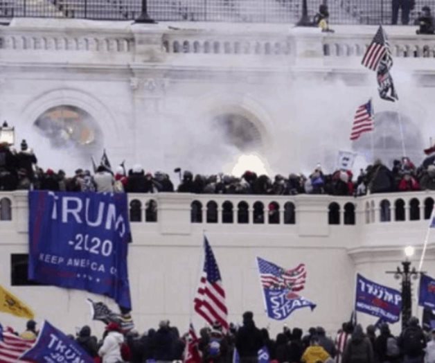 Arrestan a otro hombre que irrumpió en Capitolio de EU Arrestan a otro hombre que irrumpió en Capitolio de EU