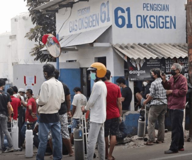 Indonesia sufre escasez de oxígeno en medio de la pandemia Indonesia sufre escasez de oxígeno en medio de la pandemia