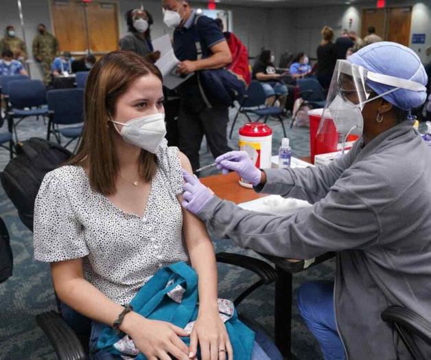 Noruegas reportan aumento en talla de pecho tras vacuna antiCovid Noruegas reportan aumento en talla de pecho tras vacuna antiCovid