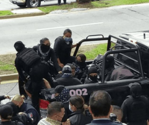 Exigen liberar a 11 mujeres detenidas en protesta contra violación de menores en Jalisco