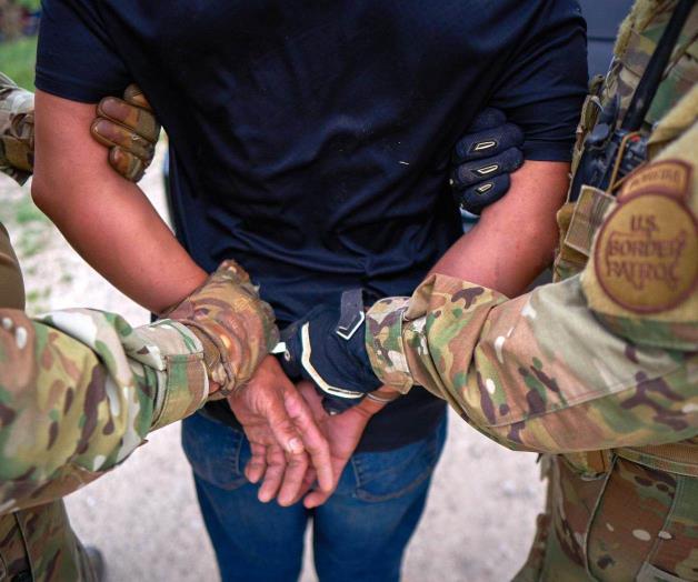 Detienen a un hombre por intento de asesinato Detienen a un hombre por intento de asesinato