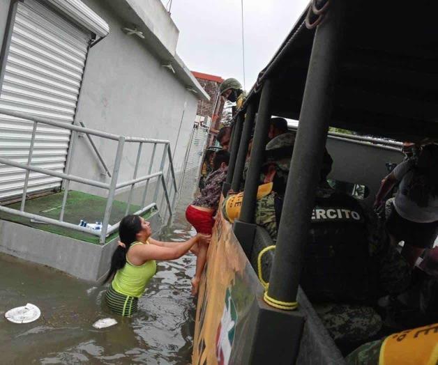 Volver a empezar; familias pierden todo tras las lluvias